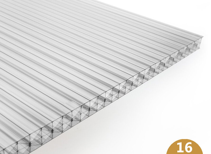 Heldere 16 mm polycarbonaat kanaalplaat Macrolux Multiwall als veranda-overkapping